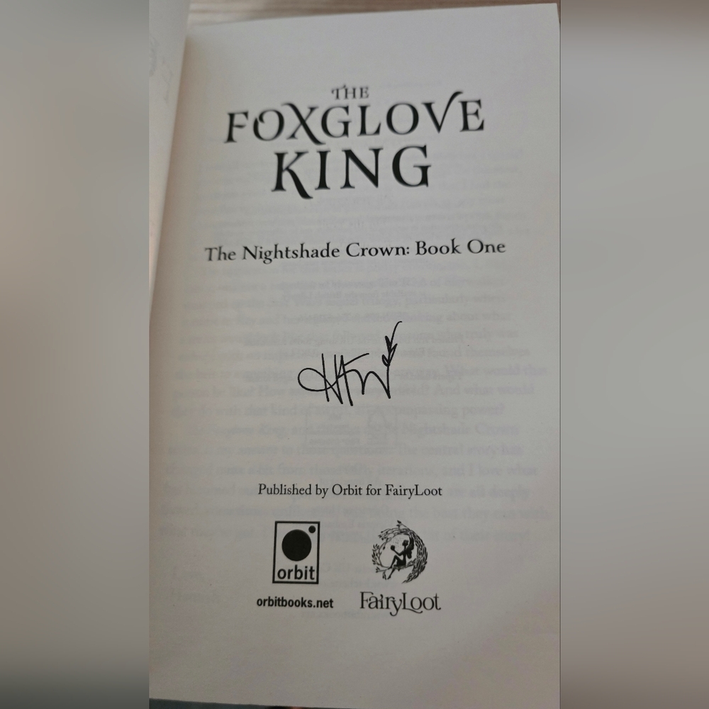 FairyLoot Exclusive Edition – The Foxglove King by Hannah Whitten - Picture 7 of 7